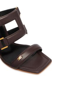 Elisabetta Franchi Klapki SA-44L-62E2-V620 Brązowy ciemny. Kolor: brązowy. Materiał: skóra #5