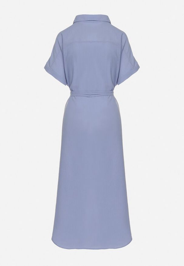 Born2be - Granatowa Sukienka z Wiskozy o Koszulowym Kroju z Wiązanym Paskiem Danisna. Okazja: na co dzień. Kolor: niebieski. Materiał: wiskoza. Długość rękawa: krótki rękaw. Wzór: aplikacja. Typ sukienki: koszulowe. Styl: casual, elegancki, klasyczny. Długość: midi