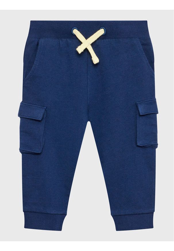 Guess Spodnie dresowe N3GQ11 KA6R0 Niebieski Relaxed Fit. Kolor: niebieski. Materiał: bawełna