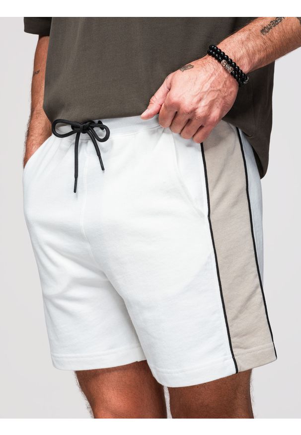 Ombre Clothing - Męskie krótkie spodenki dresowe w szerokie pasy – złamana biel V1 - Rozmiar: XL. Okazja: na co dzień. Kolor: biały. Materiał: dresówka. Długość: krótkie. Styl: casual, sportowy