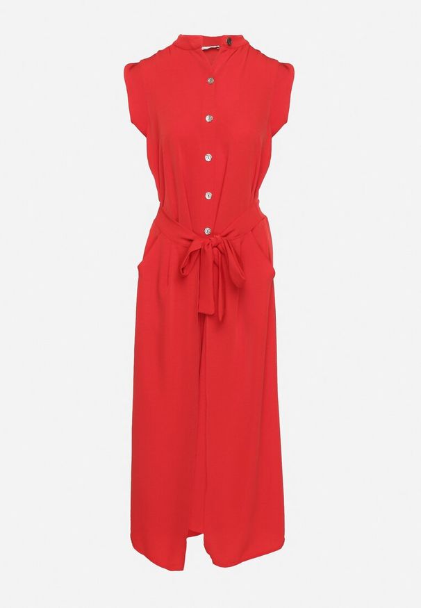 Born2be - Czerwona Sukienka Koszulowa o Rozkloszowanym Kroju z Wiązaniem w Pasie Mavirielle. Okazja: na co dzień. Typ kołnierza: dekolt w serek. Kolor: czerwony. Materiał: skóra. Długość rękawa: długi rękaw. Typ sukienki: koszulowe. Styl: casual, elegancki