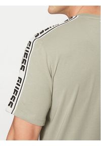 Guess T-Shirt Z4GI18 J1314 Zielony Regular Fit. Kolor: zielony. Materiał: bawełna #2