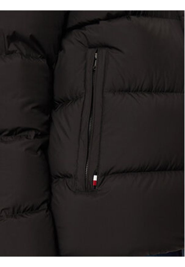 TOMMY HILFIGER - Tommy Hilfiger Kurtka puchowa MW0MW36569 Czarny Regular Fit. Kolor: czarny. Materiał: syntetyk