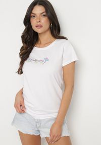 Born2be - Biały Bawełniany T-shirt Ozdobiony Nadrukiem Zarice. Okazja: na co dzień. Kolor: biały. Materiał: bawełna. Wzór: aplikacja, nadruk. Styl: klasyczny, casual #5