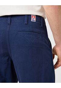 Wrangler - MESKIE SPODNIE MATERIALOWE WRANGLER RELAXED CHINO NAVY 112373190 #3