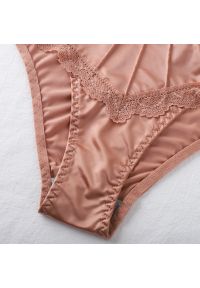 Intica - Figi damskie z koronką eleganckie i wygodne Shakuntala. Kolor: beżowy. Materiał: koronka. Wzór: koronka #4