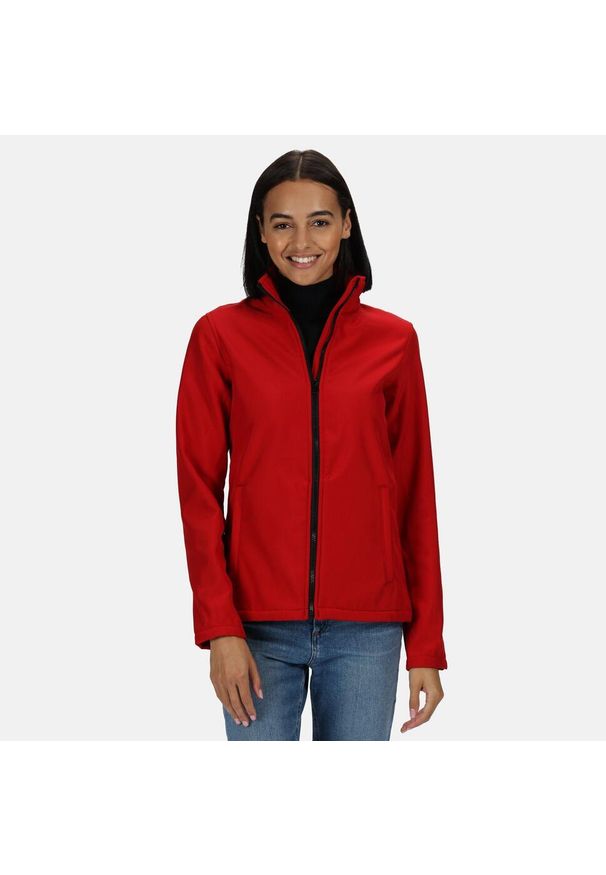 Regatta - Kurtka Softshellowa Damska Do Druku Ablaze. Kolor: czerwony, wielokolorowy, czarny. Sport: turystyka piesza
