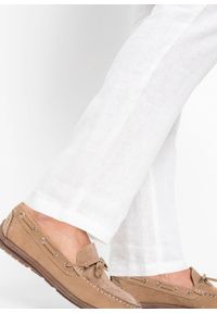 bonprix - Spodnie chinosy z czystego lnu, regular fit, prosta nogawka. Kolor: biały. Materiał: len. Styl: klasyczny #2