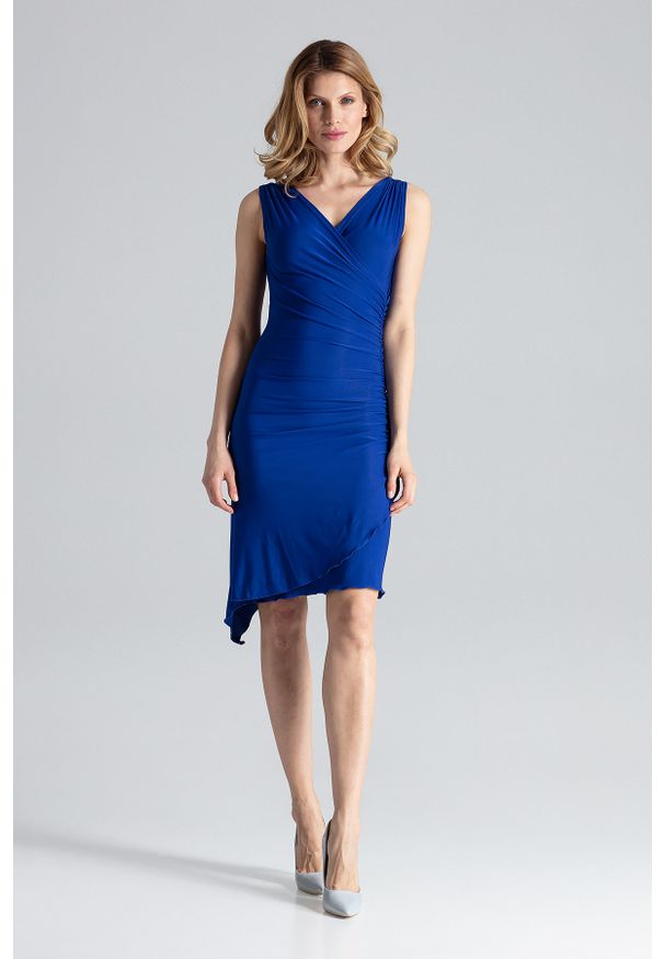 Figl - Niebieska Asymetryczna Sukienka Modnie Marszczona. Kolor: niebieski. Materiał: poliester, elastan. Typ sukienki: asymetryczne