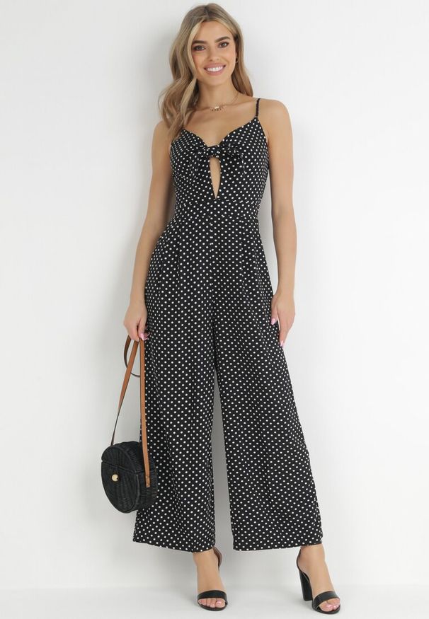 Born2be - Czarny Kombinezon Delessa. Kolor: czarny. Długość rękawa: na ramiączkach. Długość: długie. Wzór: aplikacja, kropki. Styl: wizytowy, elegancki