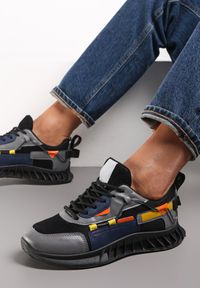 Renee - Czarne Sneakersy Oslian. Nosek buta: okrągły. Zapięcie: sznurówki. Kolor: czarny. Materiał: skóra ekologiczna, dresówka, materiał. Szerokość cholewki: normalna #3