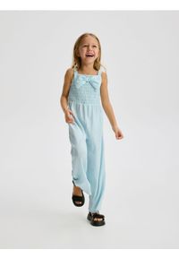 Reserved - Strukturalny kombinezon - jasnoturkusowy. Kolor: turkusowy. Materiał: dzianina #1