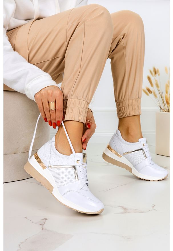 Kati - Białe sneakersy kati buty sportowe sznurowane polska skóra 7049. Kolor: biały. Materiał: skóra