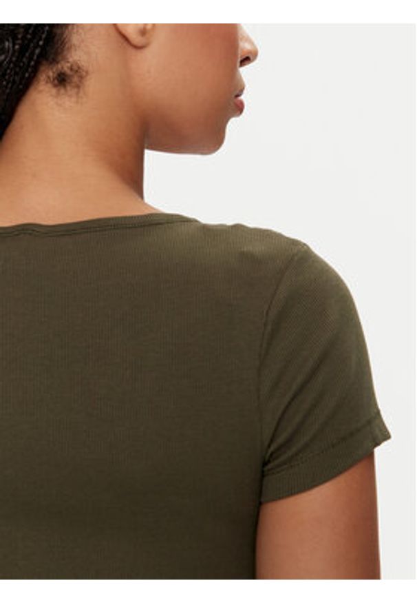 Tommy Jeans T-Shirt Henley DW0DW18669 Khaki Slim Fit. Typ kołnierza: typu henley. Kolor: brązowy. Materiał: bawełna