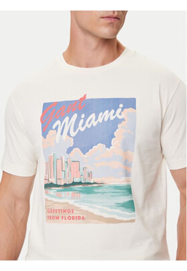 GANT - Gant T-Shirt 2003341 Écru Regular Fit. Materiał: bawełna