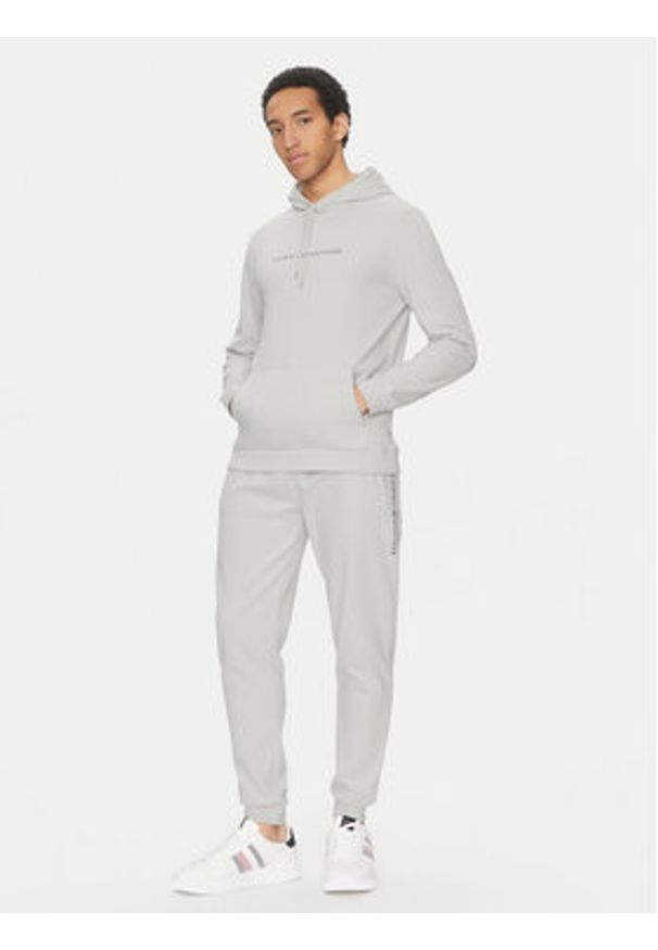 TOMMY HILFIGER - Tommy Hilfiger Bluza UM0UM03506 Beżowy Regular Fit. Kolor: beżowy. Materiał: bawełna