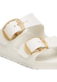 Birkenstock - BIRKENSTOCK Arizona Big Buckle EVA Eggshell Klapki damskie. Okazja: na spacer, na plażę. Kolor: kremowy. Materiał: materiał. Sezon: lato. Styl: elegancki, klasyczny #2