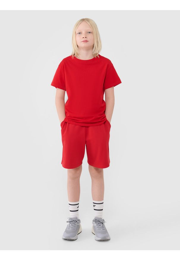 4f - 4F Spodenki dresowe chłopięce - czerwone 146 (10-11 lat). Okazja: na co dzień. Kolor: czerwony. Materiał: dresówka. Długość: krótkie. Wzór: gładki, ze splotem. Sezon: lato. Styl: casual, sportowy