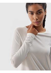 4f - Longsleeve do biegania szybkoschnący damski - biały. Typ kołnierza: dekolt na plecach. Kolor: biały. Materiał: włókno, dzianina, materiał, syntetyk. Długość rękawa: długi rękaw. Długość: krótkie. Wzór: gładki. Sport: bieganie, fitness #1