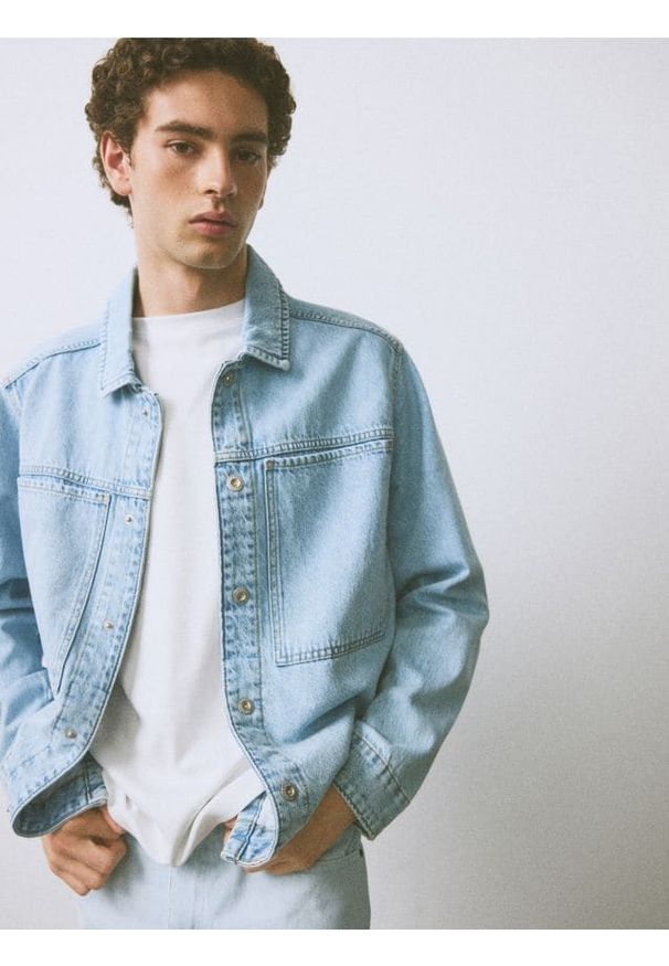 Reserved - Jeansowa koszula comfort fit - niebieski. Kolor: niebieski. Materiał: jeans