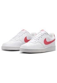 Buty do chodzenia damskie Nike Court Vision LO NN. Zapięcie: sznurówki. Kolor: biały. Materiał: materiał, syntetyk, tkanina. Szerokość cholewki: normalna. Model: Nike Court. Sport: turystyka piesza