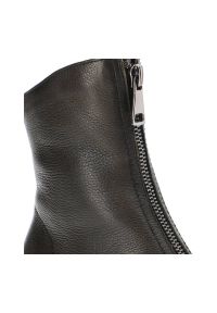 Zielone Botki Simen Damskie Skórzane Modne Obuwie. Okazja: na co dzień. Zapięcie: zamek. Kolor: zielony. Materiał: skóra. Szerokość cholewki: normalna. Sezon: zima, jesień. Styl: casual, klasyczny #7