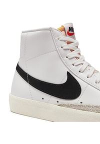 Nike Sneakersy Blazer Mid '77 Vntg BQ6806 100 Biały. Kolor: biały. Materiał: skóra #6
