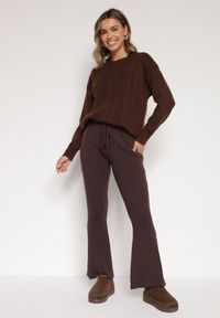 Born2be - Brązowe Spodnie z Wiskozą i Wysokim Stanem Typu Dzwony Tusvira. Okazja: na co dzień. Stan: podwyższony. Kolor: brązowy. Materiał: wiskoza. Styl: casual, elegancki #4