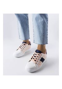 Inna Białe sneakersy z kolorowymi wstawkami Kessla. Kolor: biały. Wzór: kolorowy. Styl: klasyczny #3