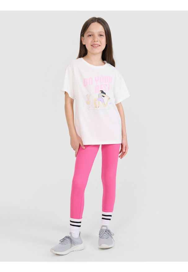 4f - 4F T-shirt regular z nadrukiem dziewczęcy - biały 158 (12-13 lat). Okazja: na co dzień. Kolor: biały. Materiał: dzianina, bawełna, jersey. Długość rękawa: krótki rękaw. Długość: krótkie. Wzór: nadruk. Sezon: lato. Styl: klasyczny, sportowy, casual