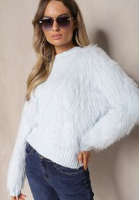 Renee - Jasnoniebieski Sweter o Futrzanym Wykończeniu z Wełną Meriaune. Okazja: na co dzień. Kolor: niebieski. Materiał: wełna, futro. Długość rękawa: długi rękaw. Długość: długie. Sezon: zima. Styl: casual #5