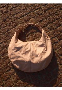 Reserved - Torebka hobo - beżowy. Kolor: beżowy. Materiał: skórzane #1