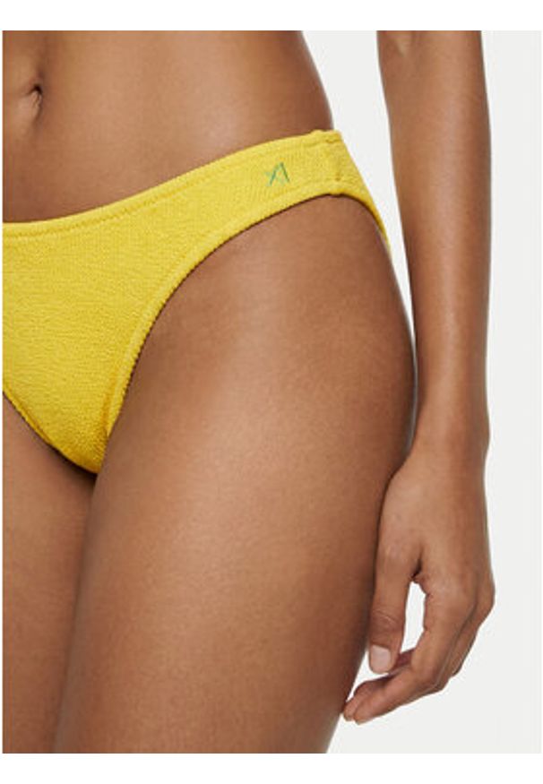 Banana Moon Dół od bikini Naida Scrunchy JAA22 Żółty. Kolor: żółty. Materiał: syntetyk
