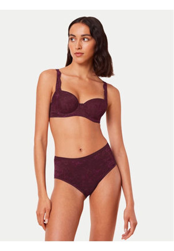 Triumph Figi klasyczne z wysokim stanem Amourette Charm 10216997 Bordowy. Stan: podwyższony. Kolor: czerwony. Materiał: syntetyk