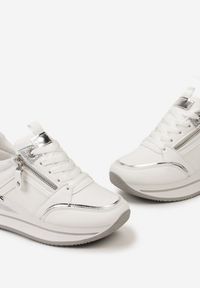 Renee - Białe Sneakersy na Platformie z Metaliczną Lamówką i Brokatem Bivina. Kolor: biały. Wzór: aplikacja. Obcas: na platformie #2