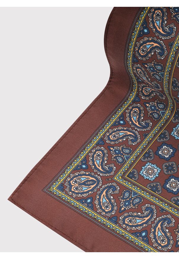 Pako Lorente - PAKO LORENTE - Brązowa poszetka w geometryczny wzór. Kolor: brązowy. Materiał: poliester. Wzór: geometria