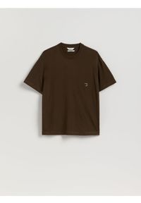 Reserved - T-shirt boxy z nadrukiem - ciemnobrązowy. Kolor: brązowy. Materiał: bawełna, dzianina. Wzór: nadruk