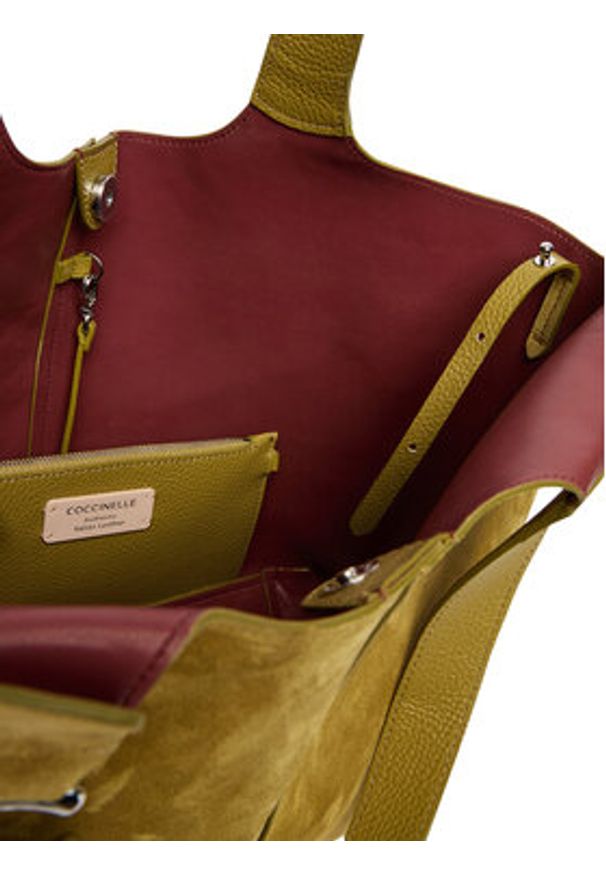 Coccinelle Torebka E1 THE 11 01 Khaki. Kolor: brązowy. Materiał: zamszowe, skórzane