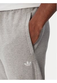 Adidas - adidas Spodnie dresowe Trefoil Essentials French Terry KT2456 Szary Regular Fit. Kolor: szary. Materiał: bawełna #3