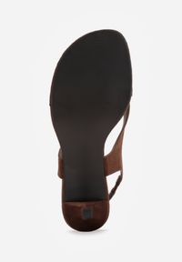 Born2be - Brązowe Sandały VICES Typu Japonki na Kaczuszkowym Obcasie Sabrimis. Okazja: na co dzień. Kolor: brązowy. Materiał: jeans. Obcas: na obcasie. Styl: elegancki, casual. Wysokość obcasa: średni #4