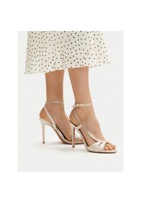 Sandały Nine West. Kolor: kremowy #1