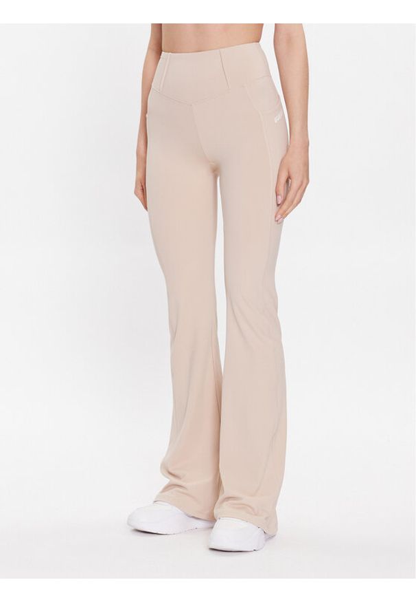 Guess Spodnie materiałowe Brigit V3GB03 MC04Z Beżowy Slim Fit. Kolor: beżowy. Materiał: syntetyk, materiał