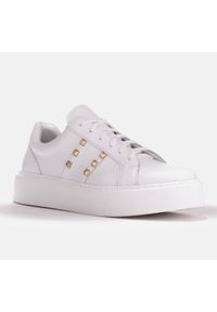 Marco Shoes Lekkie sneakersy ze złotymi ćwiekami białe. Kolor: biały #8