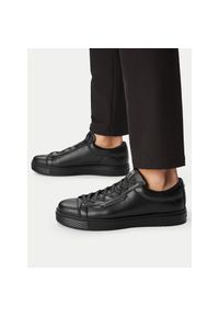Sneakersy Emporio Armani. Kolor: czarny #1