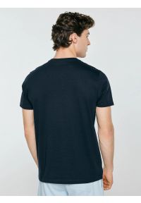 Big-Star - Koszulka męska z kontrastowym nadrukiem granatowa Fors 403. Kolor: niebieski. Materiał: materiał, skóra, dzianina. Wzór: nadruk. Styl: klasyczny, wakacyjny #2