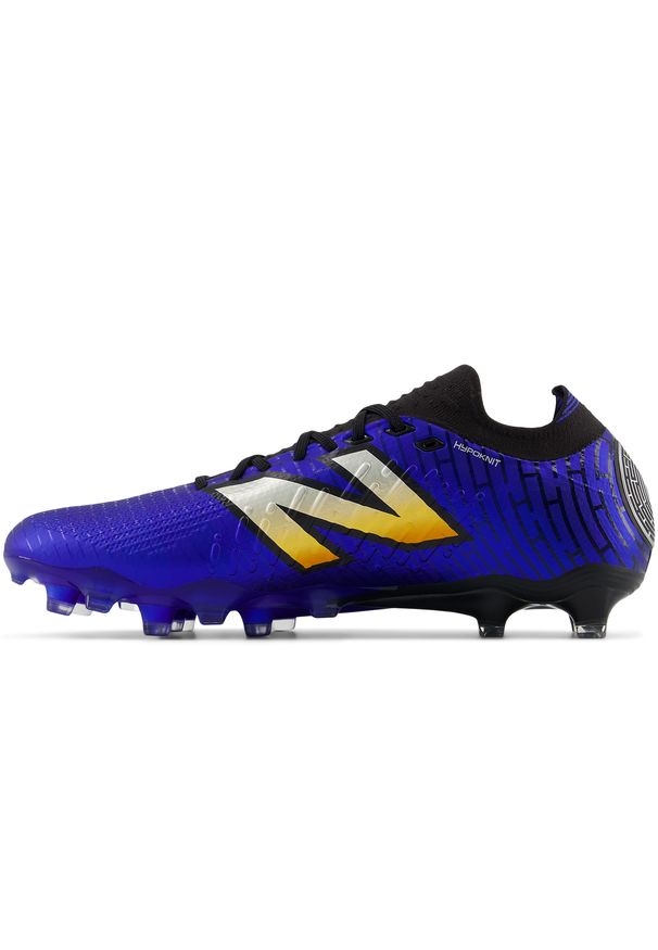 Korki męskie New Balance TEKELA PRO FG V4+ ST1FLZ45 – niebieskie. Kolor: niebieski. Materiał: nylon, włókno, materiał, guma. Szerokość cholewki: normalna. Sport: bieganie