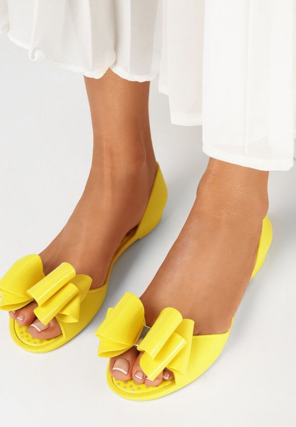Born2be - Żółte Balerinki Lamereino. Nosek buta: otwarty. Zapięcie: bez zapięcia. Kolor: żółty. Materiał: guma, jeans. Wzór: aplikacja. Styl: klasyczny