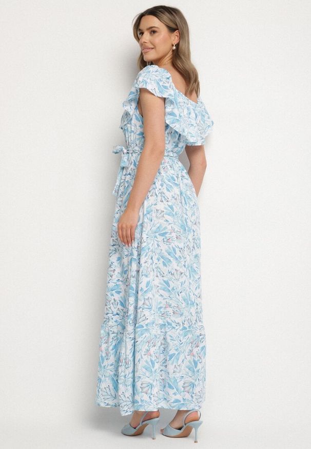 Born2be - Niebieska Sukienka Hiszpanka z Bawełną w Kwiaty Mreova. Okazja: na co dzień. Typ kołnierza: dekolt hiszpanka. Kolor: niebieski. Materiał: bawełna. Wzór: kwiaty. Styl: elegancki, casual, klasyczny