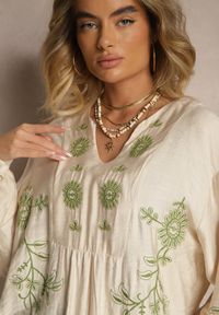 Renee - Beżowa Bluzka z Wiskozą i Haftowanym Wzorem Novalisse. Okazja: na co dzień. Kolor: beżowy. Materiał: wiskoza. Wzór: haft. Styl: elegancki, casual #3