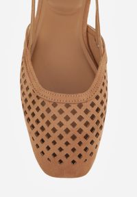 Born2be - Brązowe Ażurowe Sandały z Paskiem z Klamerką i Kwadratowym Noskiem Veradisa. Okazja: na co dzień, na spotkanie biznesowe, do pracy. Zapięcie: pasek. Kolor: brązowy. Materiał: jeans. Wzór: ażurowy. Styl: casual, biznesowy, elegancki #6